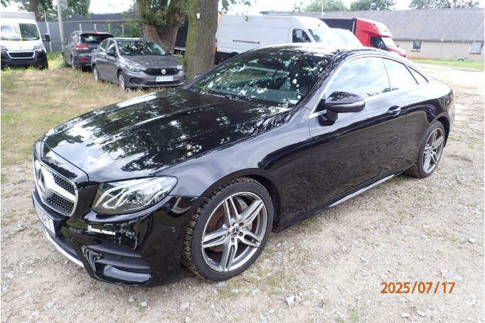 MERCEDES-BENZ E 200 Coupe 9G-TRONI