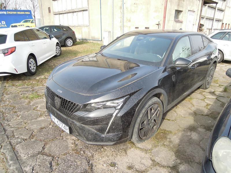 PEUGEOT 408