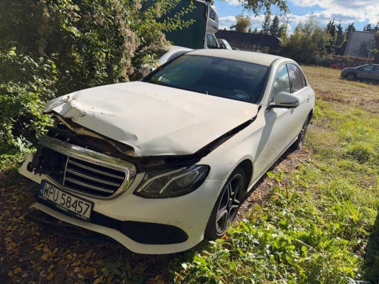 MERCEDES-BENZ E 200 d