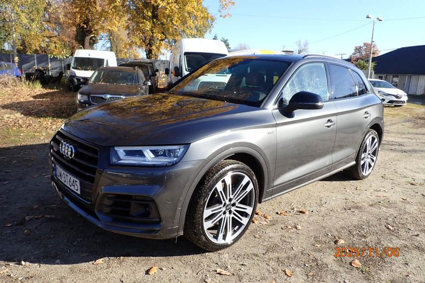 AUDI Q5 AWD Tiptronic
