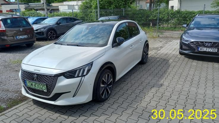 PEUGEOT e-208 GT