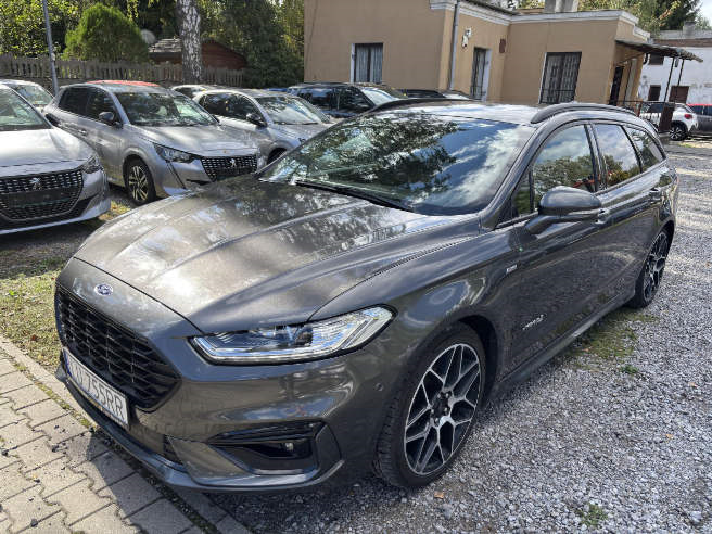 FORD XJ 3.0 T LWB AWD Portfolio