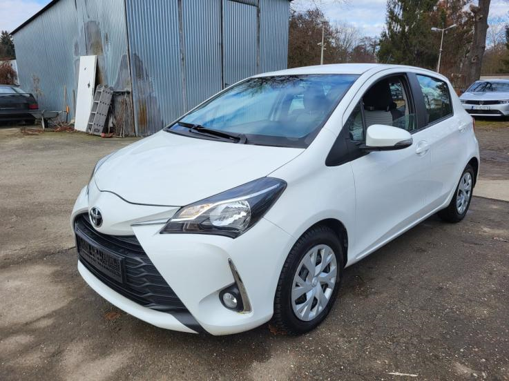 TOYOTA Yaris 1.5 Premium CVT; UWAGA! POJAZD BEZ PRAWA DO REJESTRACJI !!!