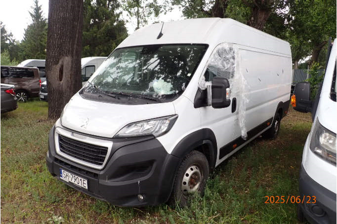PEUGEOT Boxer 435 BlueHDi L4H2 Pro