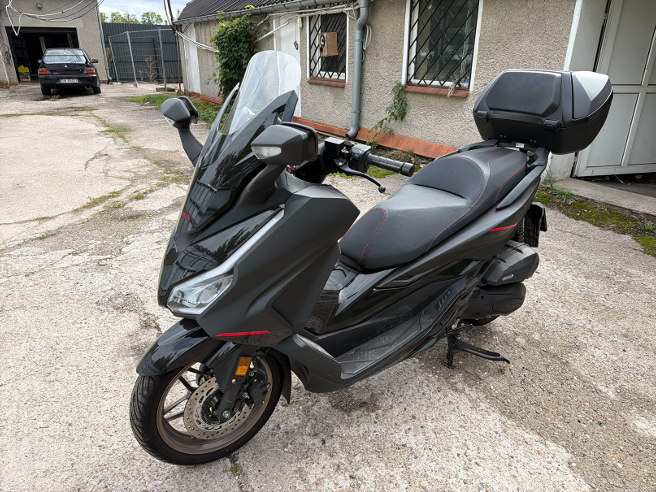 HONDA FORZA 125