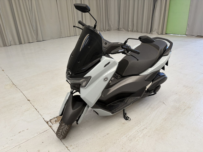YAMAHA NMAX 125