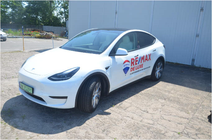  TESLA Model Y Long Range RWD